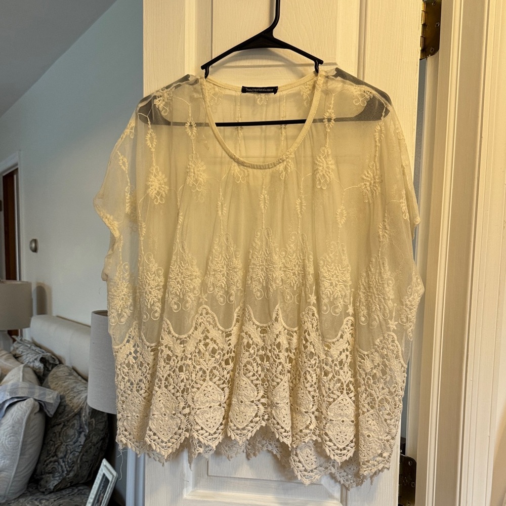 Chic Lace Overlay Blouse in Cream